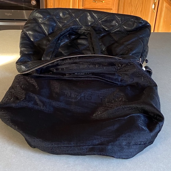 Chanel handbag. - Picture 6 of 15